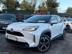 242 TOYOTA YARIS CROSS - Image 3
