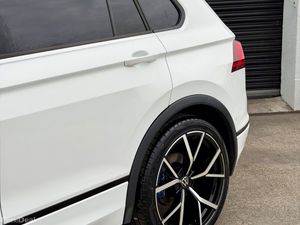 2020 VOLKSWAGEN TIGUAN RLINE BLACK EDITION TOP - Image 3