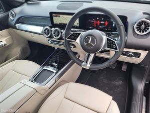 Mercedes-Benz GLB GLB200d Progressive AUTO *(7 SEA - Image 2
