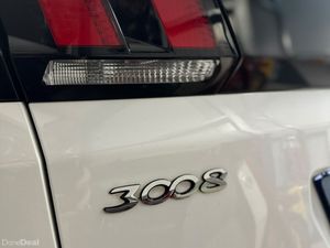 17 PEUGEOT 3008 ALLURE 1.6 DIESEL - Image 3