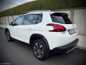 Peugeot 2008 1.2 Petrol | Low km | March 28 nct. - Image 4