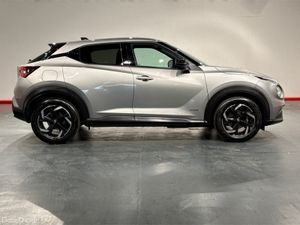 Nissan Juke 1.6 HYB SV - ALLOY WHEELS - CRUISE CON - Image 3