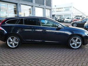 2018 VOLVO V60 D4 CLASSIC PANROOF 5DR ESTATE - Image 3