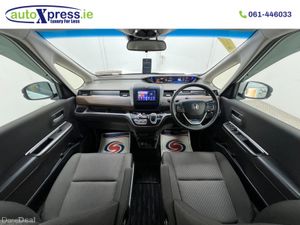 Honda Freed 1.5 HYBRID G , Automatic, 6 Seat Rever - Image 2