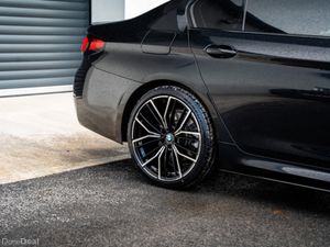 BMW 5-Series 520d Xdrive M Sport *TECH PACK* - Image 4