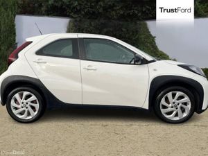 Toyota Aygo X 1.0 VVT-i Pure 5dr - Image 3