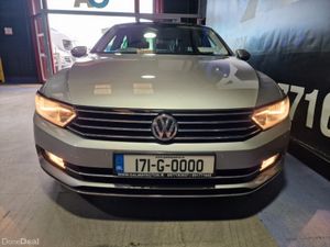 Volkswagen Passat GT 1.6 TDI **SUN ROOF, DIGITAL D - Image 3