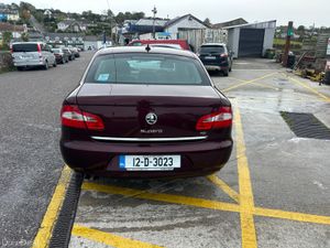 Skoda Superb 1.6 Tdi 2012 - Image 2