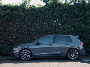 Volkswagen Golf 2023 - Image 2