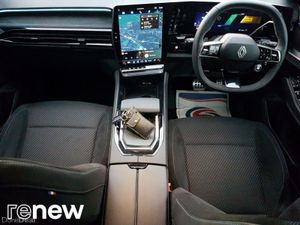 Renault Austral techno esprit Alpine E-Tech 200 Au - Image 3