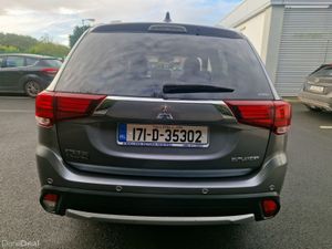 MISTUBISHI OUTLANDER/2017/2.3 DIESEL/MANUAL/7 SEAT - Image 4
