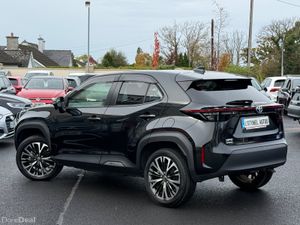 232 TOYOTA YARIS CROSS 1.5 PETROL HYBRID AUTO - Image 3