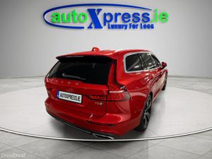 Volvo V60 4WD RECHARGE PLUG-IN HYBRID T6, Sunroof, - Image 3
