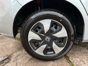 Honda Fit DAA-GP5 - Image 3