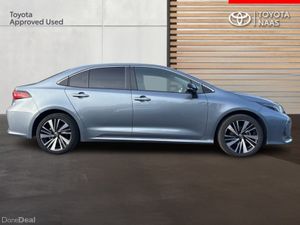 Toyota Corolla *SAVE €4,900!* Corolla Saloon Lunas - Image 3