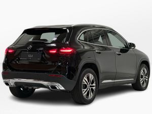 Mercedes-Benz GLA GLA180 Progressive Line + - Image 4