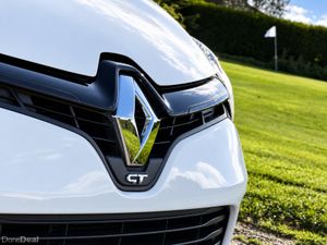Stunning Renault Clio GT 1.2 Turbo Auto - Image 4