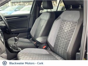 Volkswagen T-Roc 1.0TSI 110BHP R-LINE WITH WINTER - Image 4