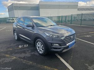 Hyundai Tucson 1.6 DIESEL, EXECUTIVE MODEL, LOW MI - Image 3