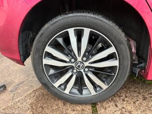 Honda Fit DAA-GP5 - Image 3
