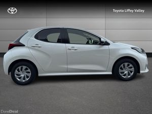 Toyota Yaris YARIS HYBRID 1.5 - Image 3