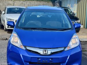 HONDA FIT 1.3L Hybrid AUTO 73000KM 2012 - Image 2