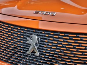 Peugeot 2008 Electric 136 bhp (50 kWh) GT - Image 4