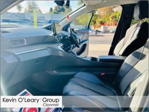 Peugeot 5008 Allure 1.5 Blue HDi 130bhp Auto - Image 4