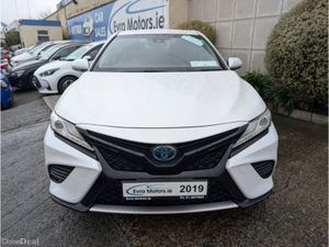 Toyota Camry WS HYBRID AUTOMATIC 2.5 PETROL //HALF - Image 2