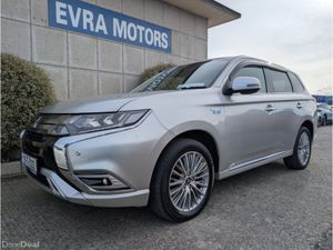 Mitsubishi Outlander G 4WD PLUS PHEV AUTOMATIC 2.4 - Image 4