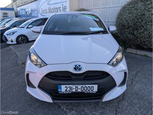 Toyota Yaris X HYBRID AUTOMATIC 1.5 PETROL //VERY - Image 2