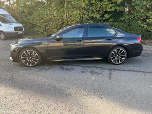 BMW 7-Series 2017 / Petrol Plug-in Hybrid / Auto - Image 4