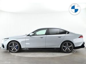 BMW i5 eDrive40 M Sport Saloon - Image 3