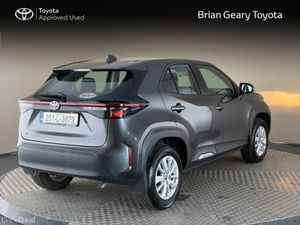 Toyota Yaris Cross HYBRID LUNA - Image 2