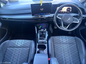 2024 VOLKSWAGEN GOLF R-LINE 1.5 TSI 150HP - Image 3