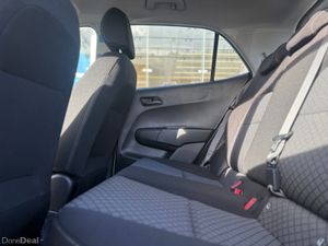 Kia Picanto 1.0 PE Manual - Image 4