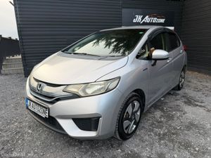 Honda Fit 1.5 HYBRID AUTO 5DR - Image 3