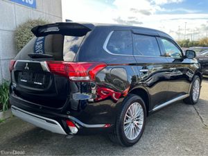 Mitsubishi Outlander G 4WD PHEV HYBRID AUTOMATIC 2 - Image 4