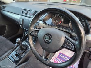 Skoda Superb 1.6 TDI SE TECHNOLOGY GL 120PS 5DR - Image 2