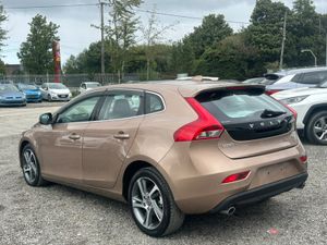 Volvo V40 2.0L Diesel Automatic Fresh Import (6568 - Image 4