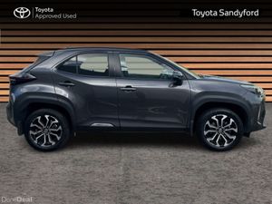 Toyota Yaris Cross LUNA SPORT // REAR CAMERA // SM - Image 3