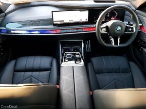BMW 7-Series M760e xDrive - Image 4