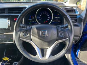 Honda Fit L-PACKAGE 1.5 HYBRID AUTO // CRUISE CONT - Image 4