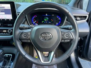 Toyota Corolla GZ SPORT 1.8 HYBRID AUTO // DIAMOND - Image 4