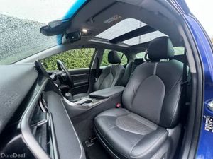 Toyota Camry WORLD SPORT (WS) PACKAGE 2.5 HYBRID A - Image 2