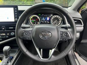 Toyota Camry WORLD SPORT (WS) PACKAGE 2.5 HYBRID A - Image 4