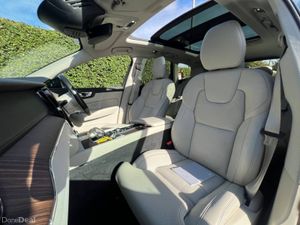Volvo XC60 T8 INSCRIPTION AWD 2.0 HYBRID // SERVIC - Image 2