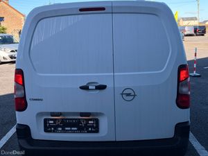 2027 Opel Combo 1.5L Diesel Manuel - Image 4