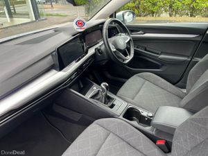 Volkswagen Golf 2.0 TDI 115HP Life - Image 3