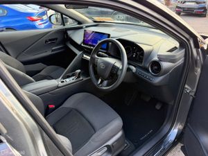 C-HR+ 2.0 PHEV – Design – low mileage - Image 4